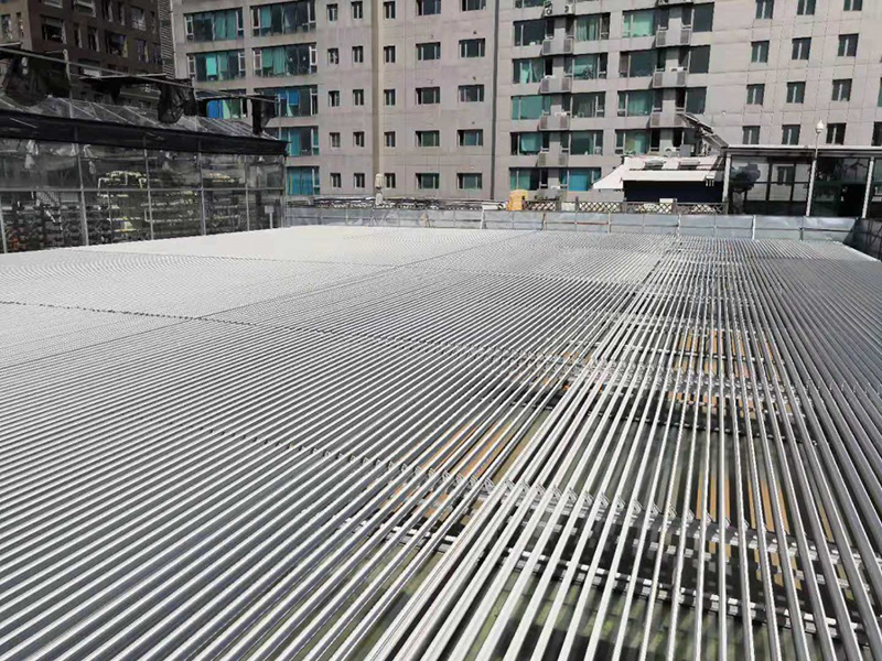 北京八一中學(xué)遮陽百葉完工